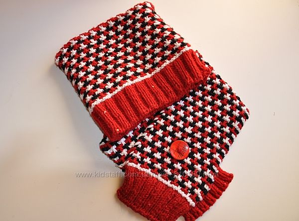 Шапка и шарф красная вязаная