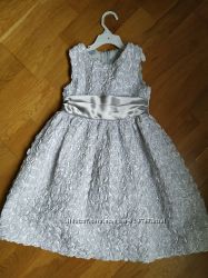 Нарядное платье девочке на 4-6 лет