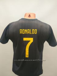 Распродажа футбольная форма детская Juventus Ronaldo сезон 2018-19 черно