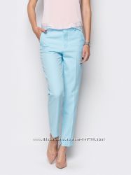  Классические зауженные брюки нежно-голубого цвета