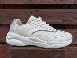Белые женские кроссовки 38 р   TM Restime 