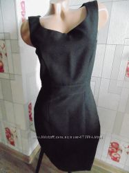 Черное облегающее платье футляр