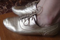 туфли кожаные на шнурках золотистые Massimo Dutti 39 стелька 25 см