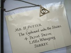  Письмо и билет на поезд  Гарри Поттеру из Хогвартса