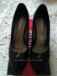 Новые чёрные кожаные туфли Belletta 39 р