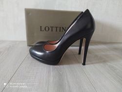 Итальянские туфли Lottini, натуральная кожа, без дефектов, 38 размер