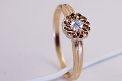 Золотое кольцо 585 с бриллиантом 0, 1кт.