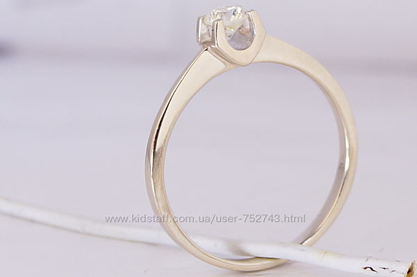 Золотое кольцо 585 с бриллиантами 0, 24 карат