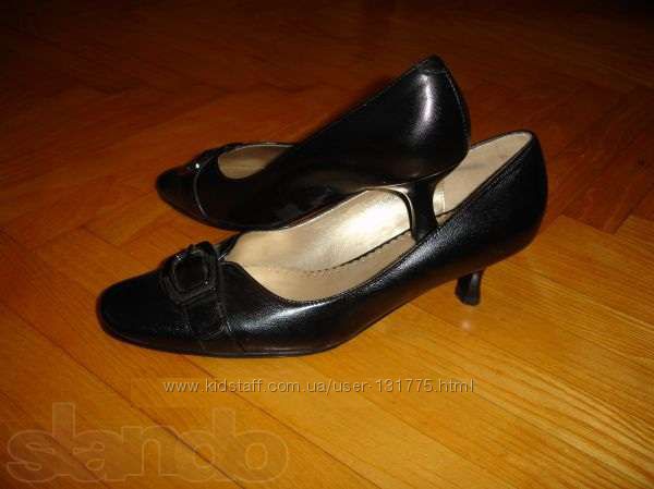 Туфли черные классика новые на узкую ножку 36 размер