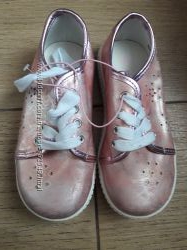 Новые розовые туфли Мах 28 р-ра 18.3 см стелька