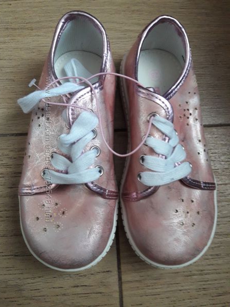 Новые розовые туфли Мах 28 р-ра 18.3 см стелька