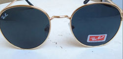 Солнцезащитные очки Ray Ban в золотой оправе 3447-001-2