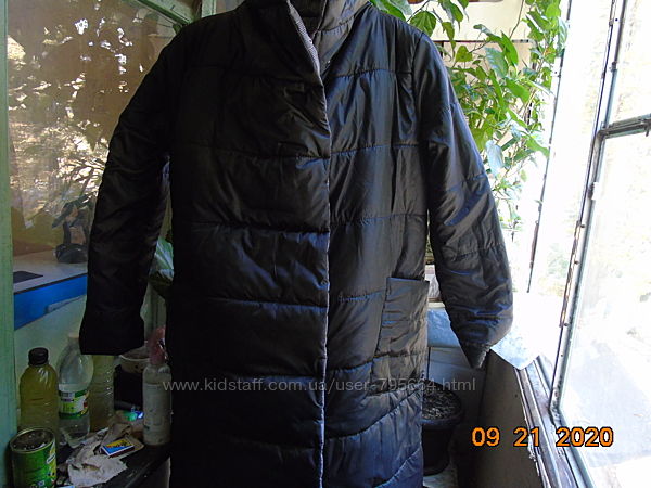 Двусторонний женский пуховик- пальто размер L-LX цвет черный и серая клетка