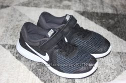 Беговые кроссовки Nike Revolution 4 Junior размер 12 на 30
