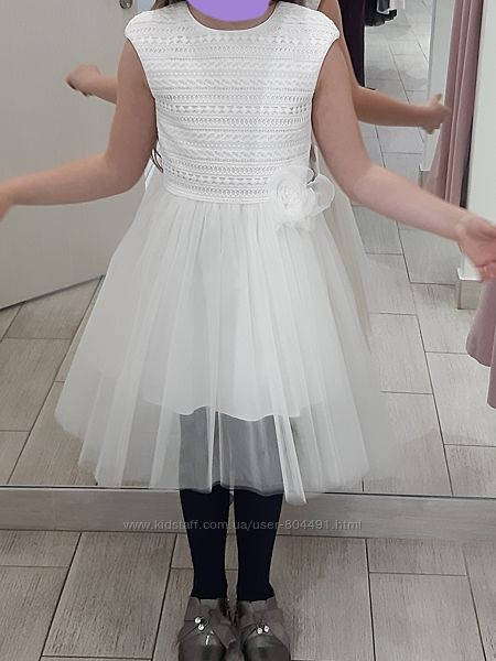 Нарядное платье на девочку 