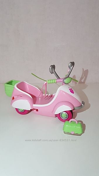 Скутеры и машинка для куколок Шарлотта земляничка