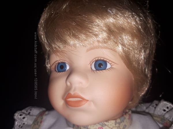 коллекционная фарфоровая куколка Alice the Promenade collect