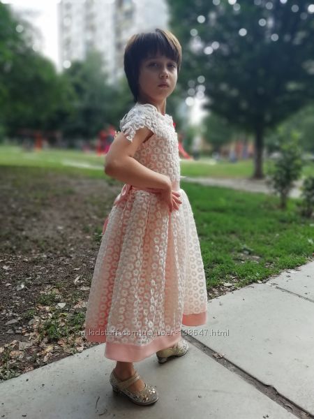Платье выпускное в садик  со стразами, 5-6 лет. Рост 116-122