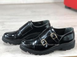 Женские черные туфли с пряжками ремешками застежками