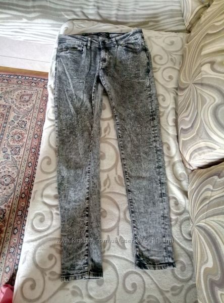 Джинсы super skinny Bershka  разм 30