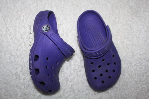 Кроксы фиолетового цвета фирмы Crocs размер 10-11 по стельке 18 см. 