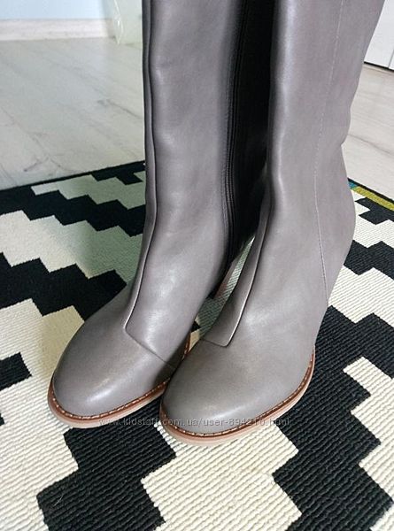 Стильные женские сапоги на каблуке от Dorothy Perkins