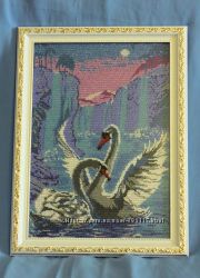 Картина бисером Верность лебедей