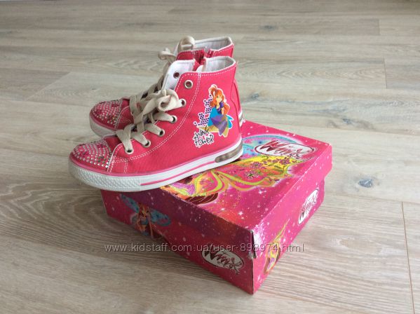 Красивые кеды Winx