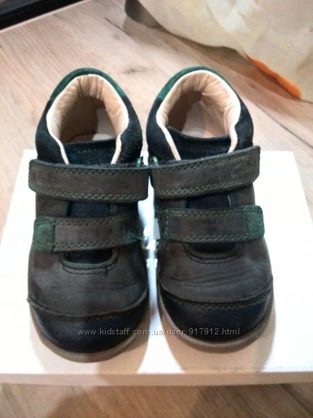  ботиночки Clarks цену снизила