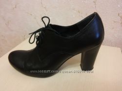 Ботінки, р.39  кожа в гарному стані