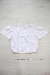 Блуза біла з відкритими плечима і мереживом Escabel Kids