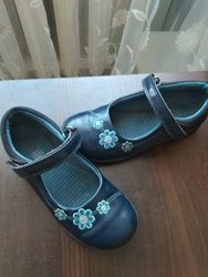 #4: Clarks 18см