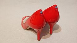 Женские туфли с открытым носком Ivanka Trump 40 41 лаковая кожа красные