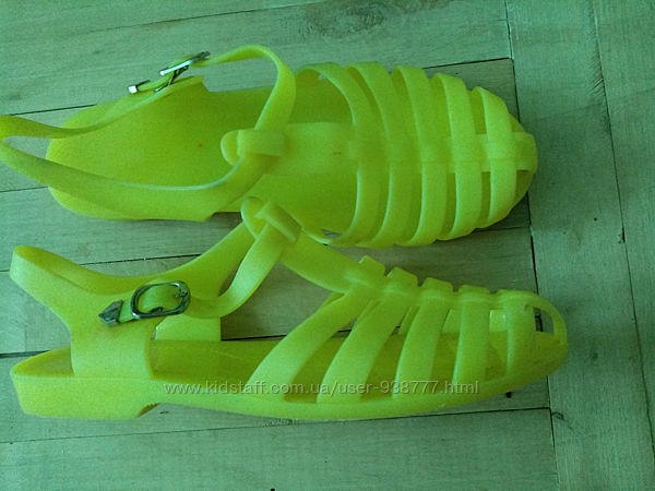 Босоніжки сандалі силіконові жовті. Розмір 37.