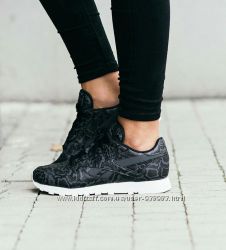 Кожаные черные кроссовки reebok classic со змеиным принтом, 36 размер