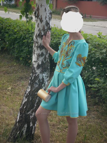 Ексклюзивна сукня з вишивкою бісером ручної роботи