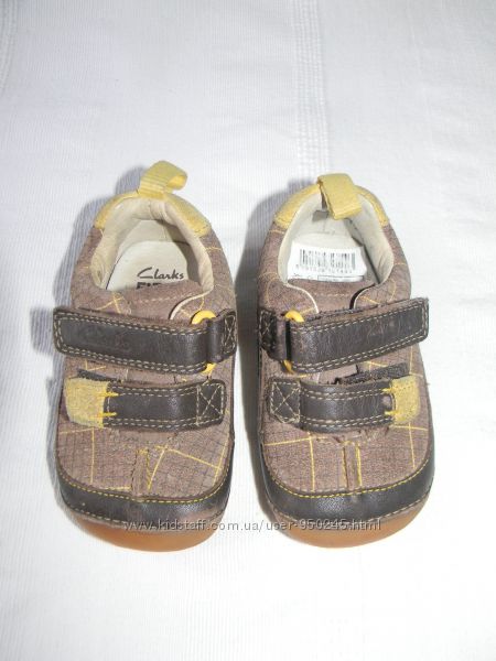 Детские кожаные пинетки-мокасины Clarks first shoes р. 18 12 дл. ст11, 5