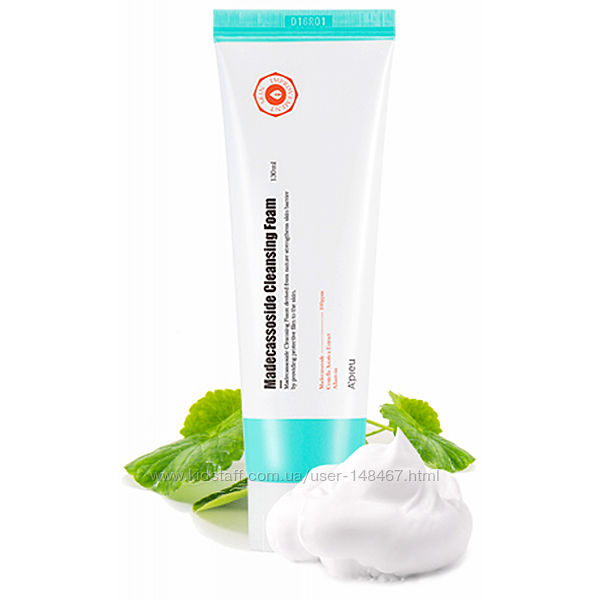  Восстанавливающая пенка для лица Apieu Madecassoside Cleansing Foam 