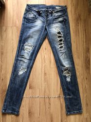 Рваные крутые джинсы Terranova jeans оригинал дешево