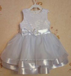 Нарядное, нежное, пышное , воздушное, белое платье 104 рр