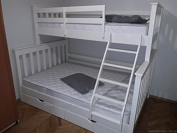 Двухъярусная трёхместная кровать Скандинавия