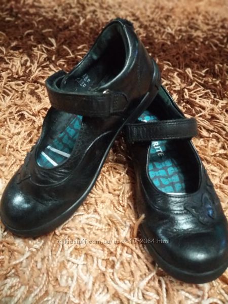 Кожаные черные фирменные туфли в школу 28 размер 18. 5 см