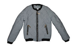 Куртка-бомбер для девочки Одягайко серая 22257