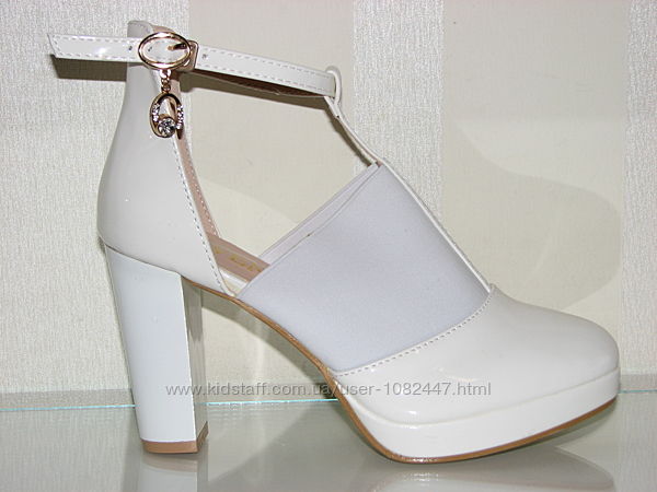 Женские белые туфли на ремешке на устойчивом каблуке 37 38 