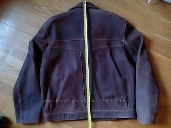 Коричневая кожаная курточка
