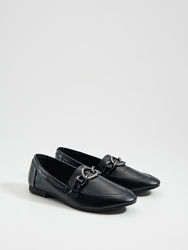 Черные лоферы туфли с цепочкой mohito