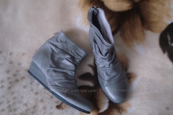 34-35 р.  новые брендовые демисезонные кожаные ботинки Bianco
