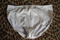 Высокие фирменные кружевные трусики цвет айвори