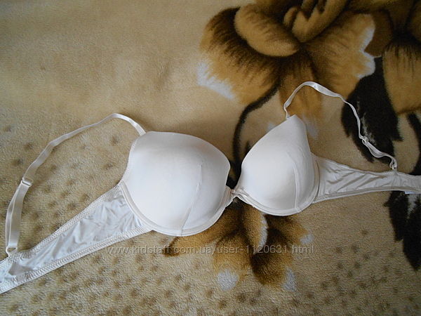 85 в нежно бежевый фирменный бюстгальтер