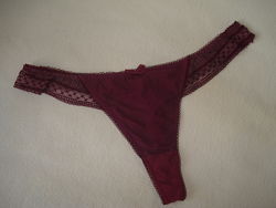 Bravissimo-Xl- красивые кружевные трусики-стринги на пышные формы